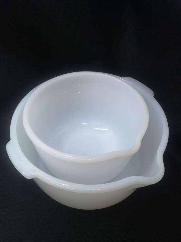 Set of Sunbeam Milk glass mixing bowls