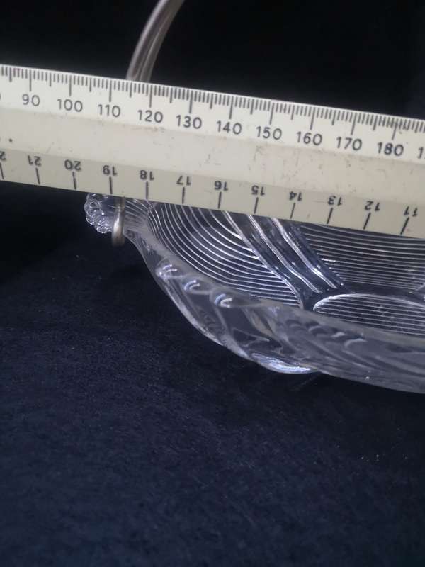 Beautiful glass bowl with carry handle