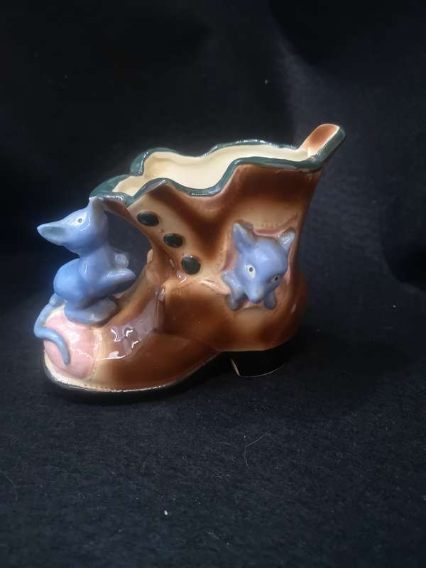 Brown boot with small blue mice - made in Japan
