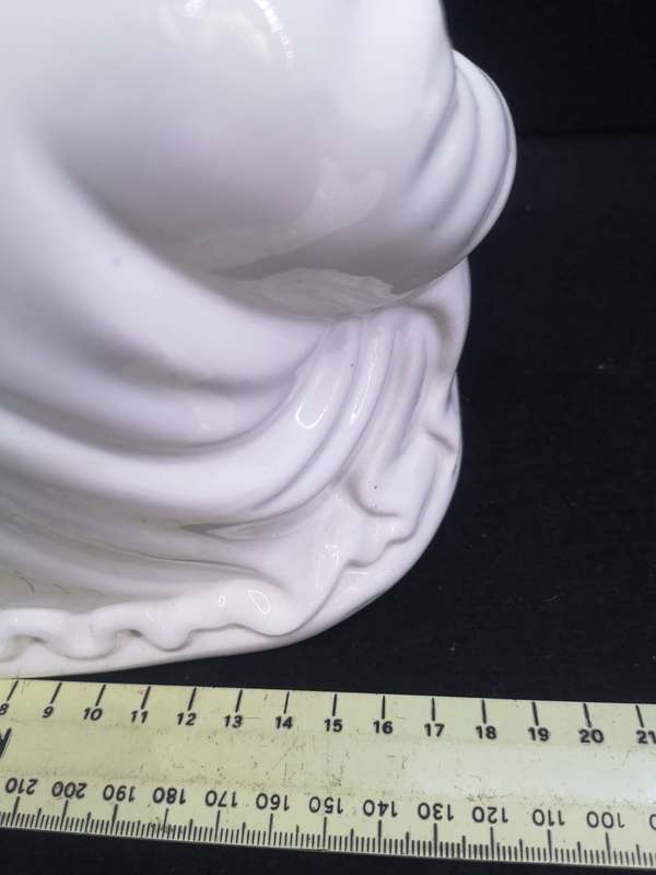 Big ceramic Buddah