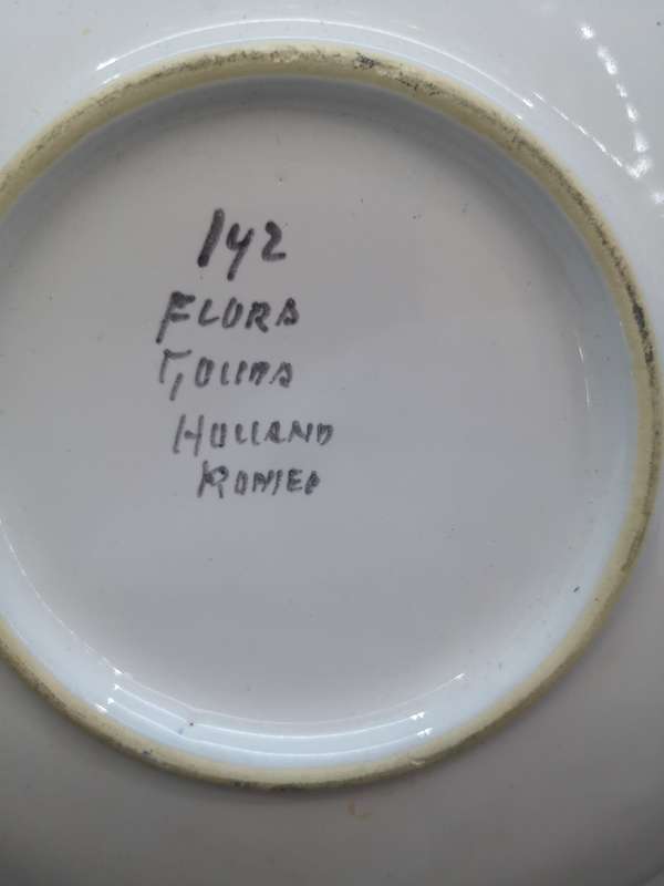 Big ceramic plate Flora Gouda Holland