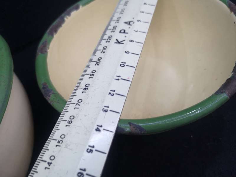 Vintage enamel mixing bowl set
