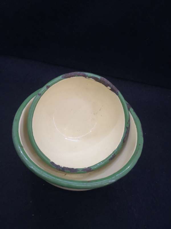 Vintage enamel mixing bowl set