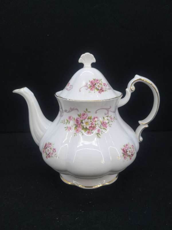 Paragon  Rose Bouquet Tea Pot