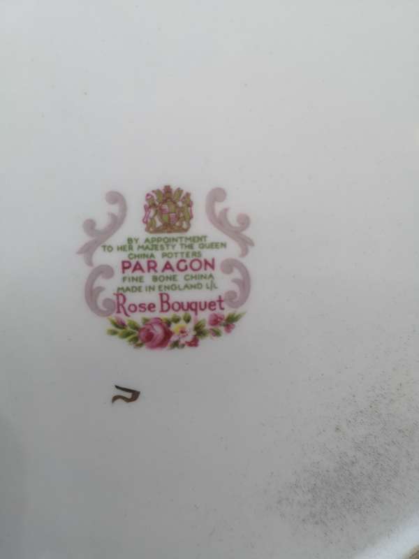 Paragon Rose Bouquet cake plate