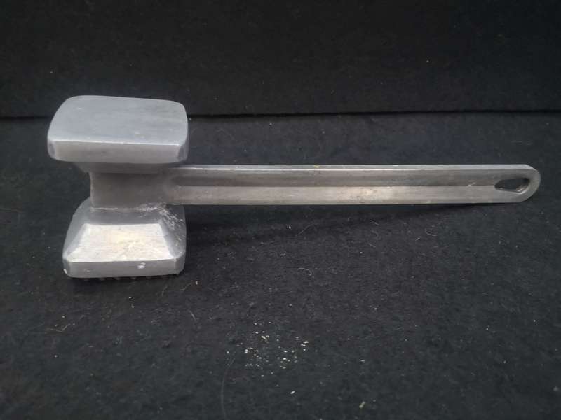 Meat tenderizer/Steak Mallet