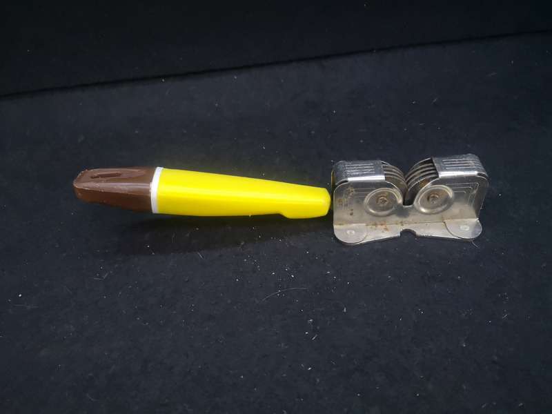 Knife sharpener