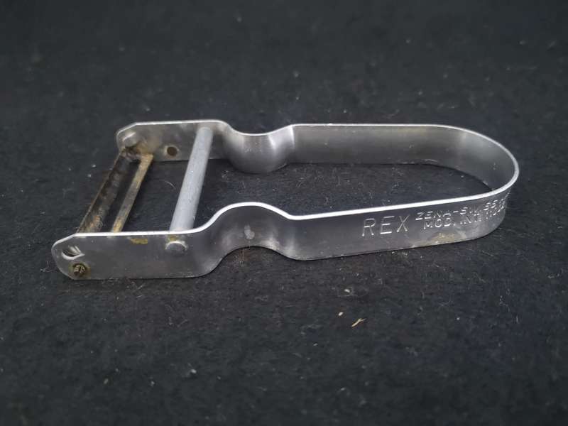 Rex Zena - Swiss made peeler