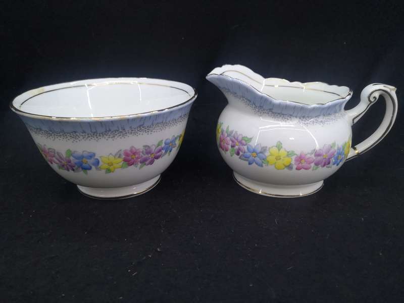 Stunning Vintage Foley milk and sugar