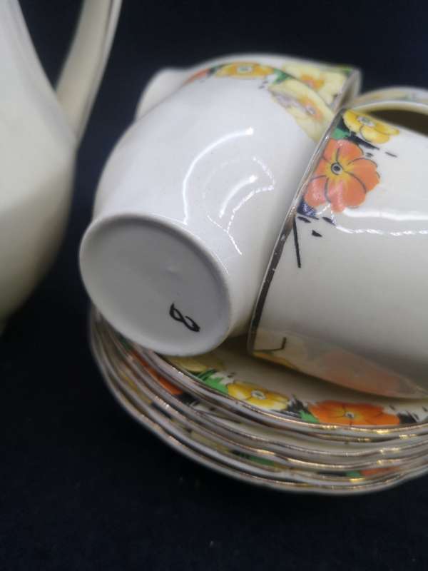 Alfred Meakin coffee set - Coffee pot and 4 small cups and saucers
