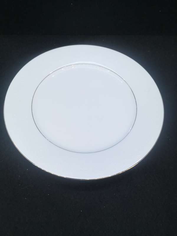 Noritake dinner plate