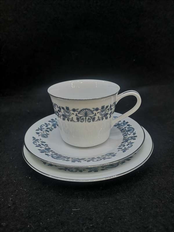 Noritake trio - Royal blue - Nippon Toki Kaisha Japan