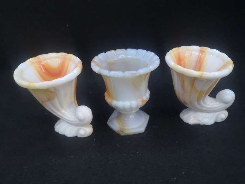 Vintage Akro agate glass items - note condition