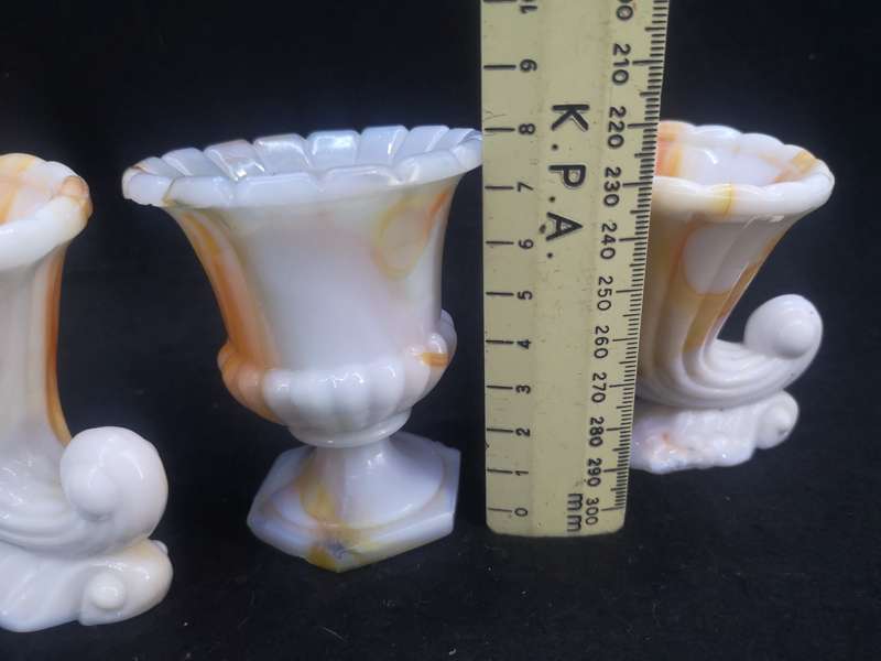 Vintage Akro agate glass items - note condition