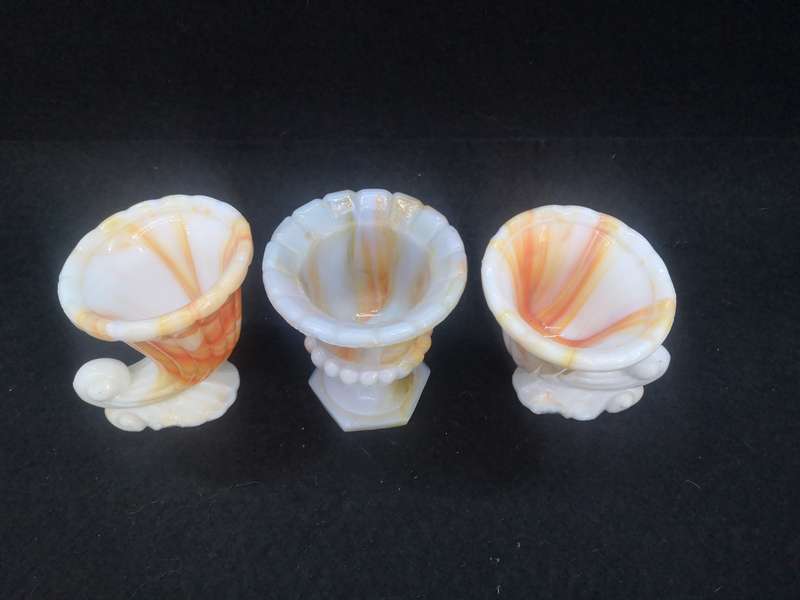 Vintage Akro agate glass items - note condition
