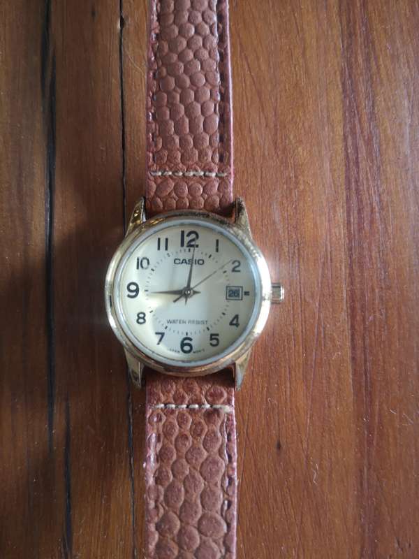 Casio ladies watch  keeps perfect time - strap was replaced see last photos
