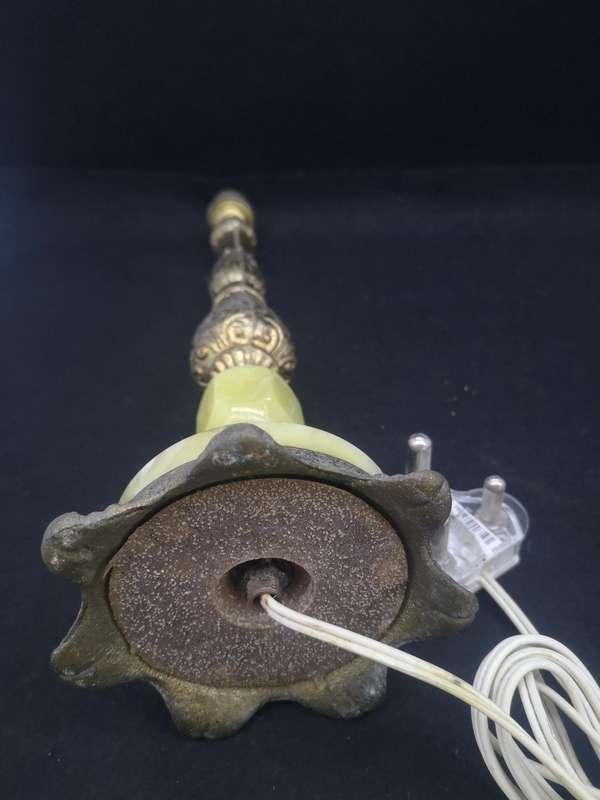 Lamp base