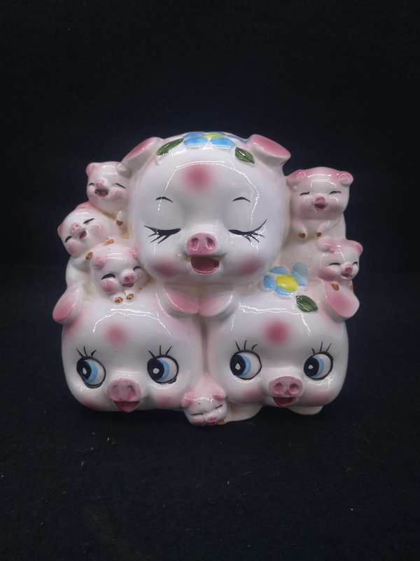 Cute ceramic piggy bank