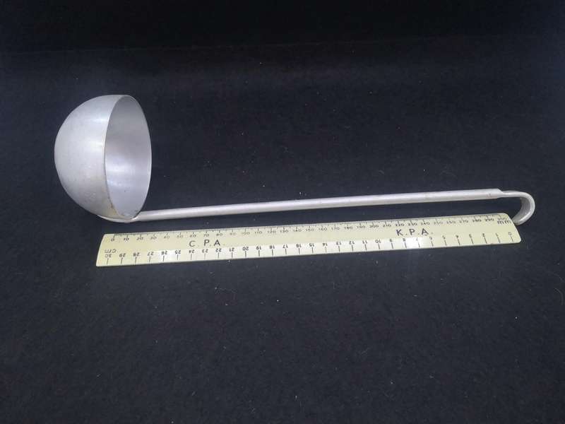 Aluminum soup ladle