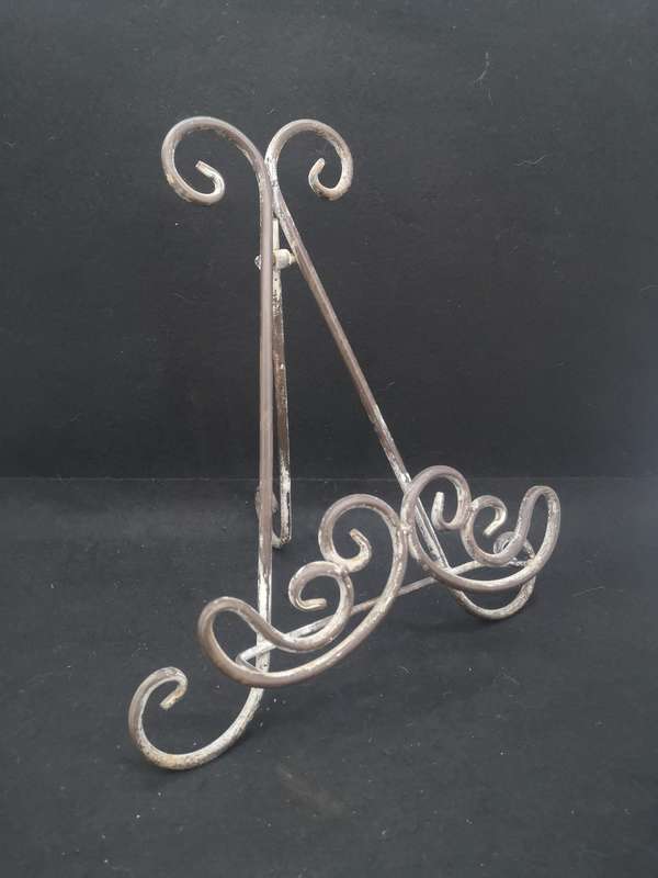 Metal book stand