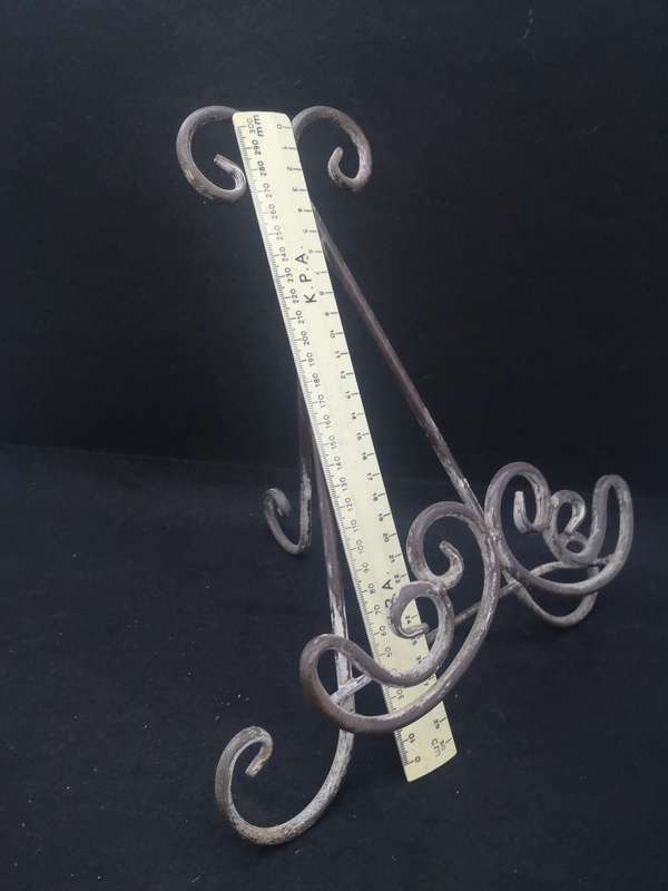 Metal book stand