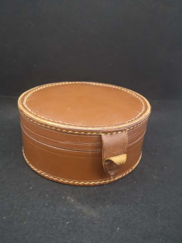 Vintage round leather Collar Box