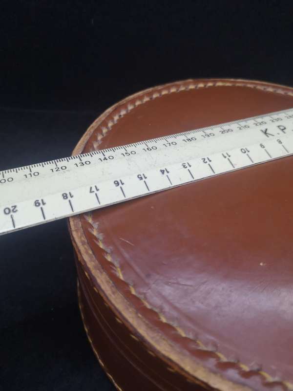 Vintage round leather Collar Box