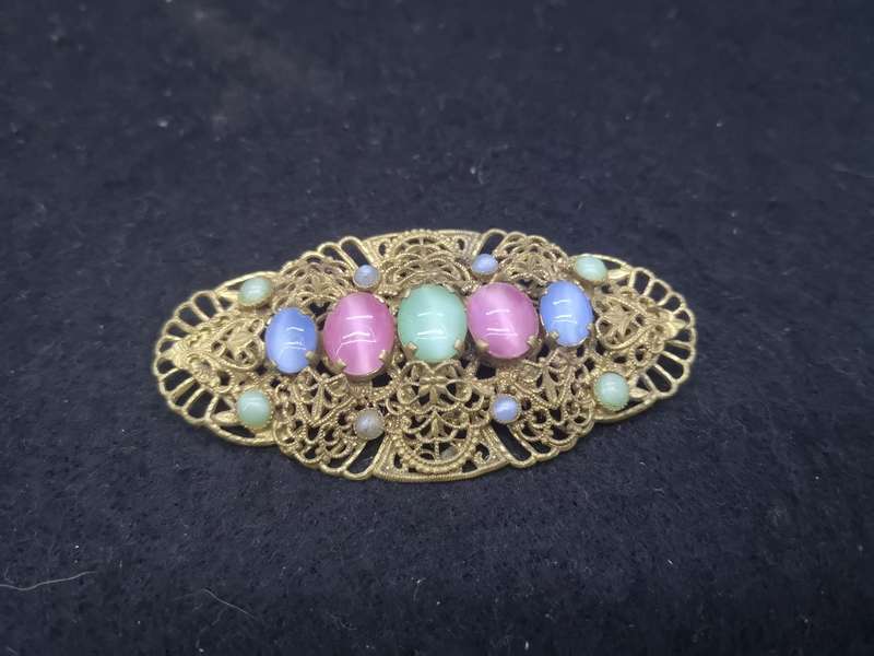 Vintage Chez glass brooch