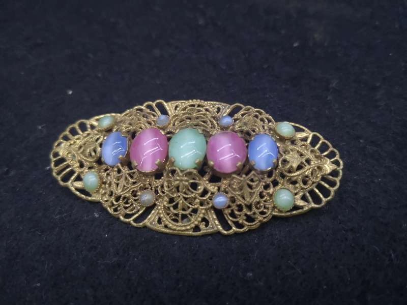 Vintage Chez glass brooch