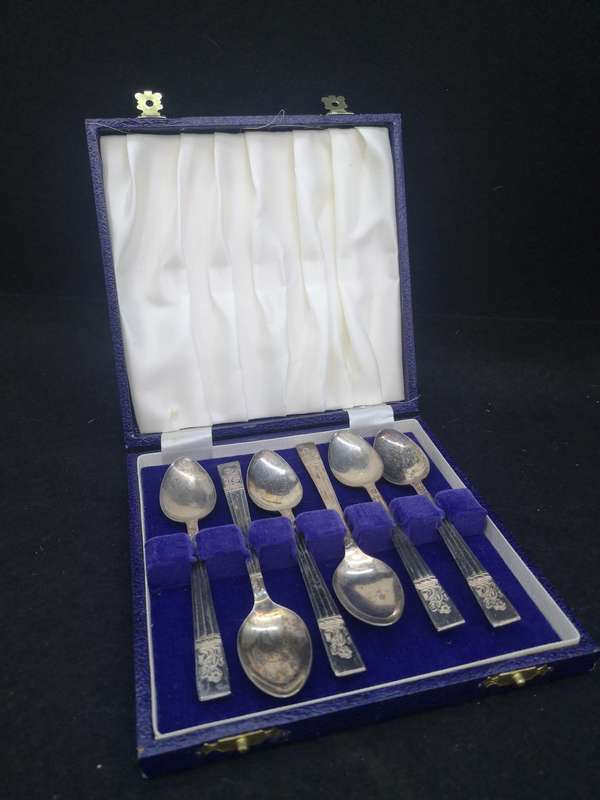 Angora teaspoons