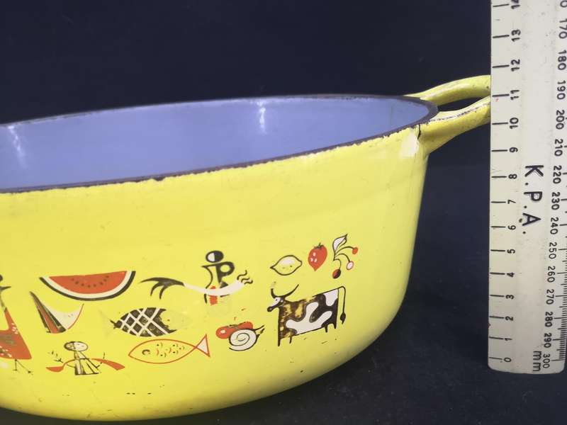 Belgium cast iron pot - yellow