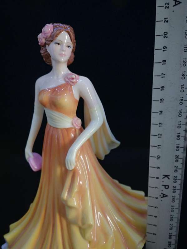Coalport Classic Seasons of love Amber Gold