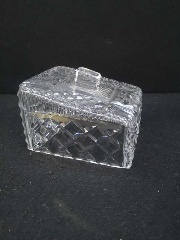 Vintage glass cheese/butter cover