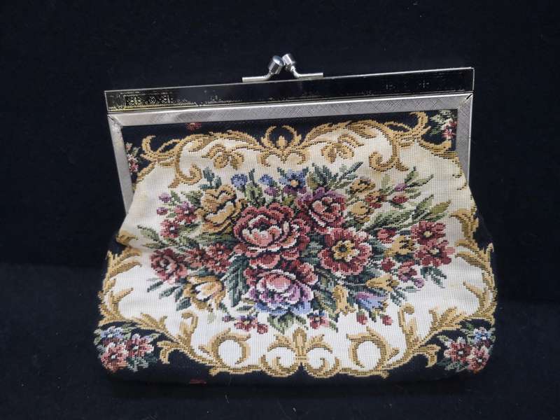 Vintage tapestry kiss lock purse