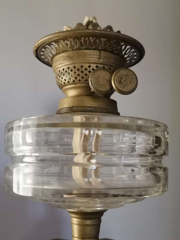 Large cut glass double wick oil lamp 55cm without the glass shade!