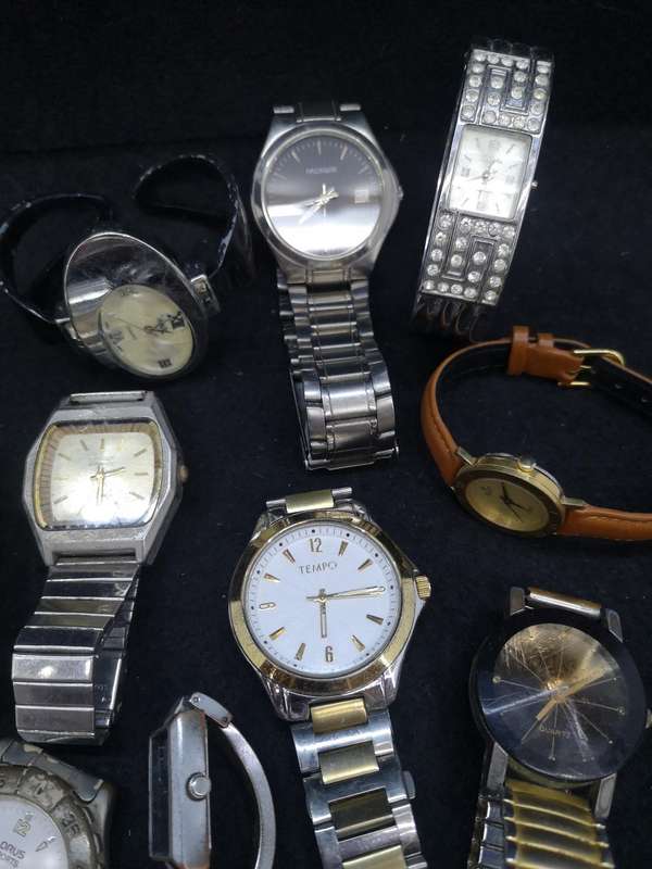 Secondhand Watches from a jewelry shop auction. Selling as is - not tested