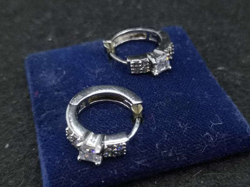 925 Silver earrings CZ Huggies