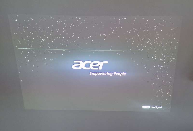Acer P1303PW Projector  (somewhat faulty)