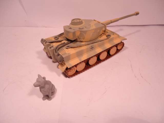 Corgi Classics - German Army - Tiger Mk I Tank - 9th Kompoanie Grossdeutschland Division # 666501