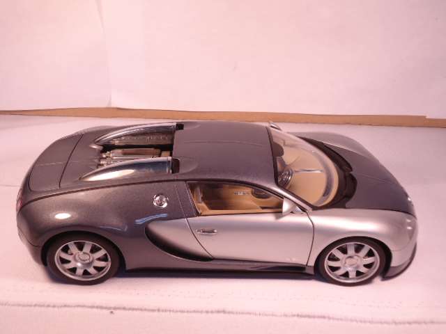 Auto Art - Bugatti EB 16.4 - Veyron - Limited - Nr 3646