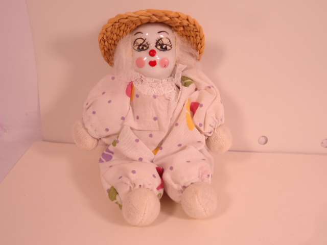 Unknown - Lot of 4 Porcelain Clown Dolls