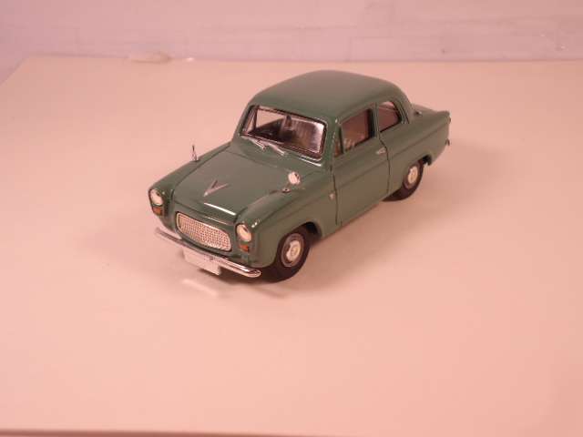 Vanguards - Ford 100E Sedan - #VA21002