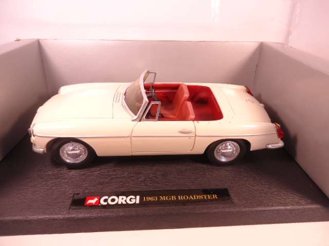 Corgi - 1963 MGB Roadster - #95104