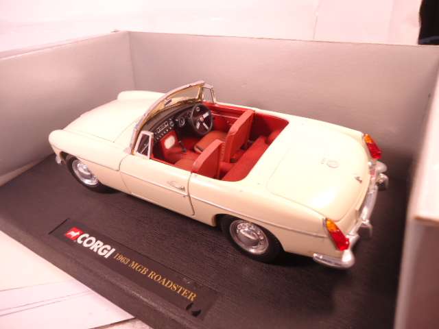 Corgi - 1963 MGB Roadster - #95104
