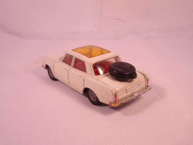 Corgi - Rover 2000 TC - #275