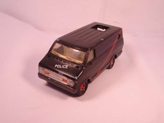 Matchbox - Dodge Van - #k80