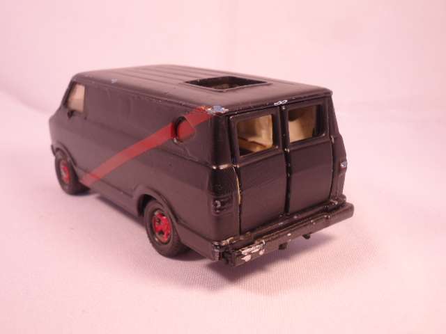 Matchbox - Dodge Van - #k80