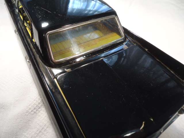 SSS Tokyo - Cadillac - 1961 - L 42cm, H 11cm W 15.5 cm - operational - Tin Plate