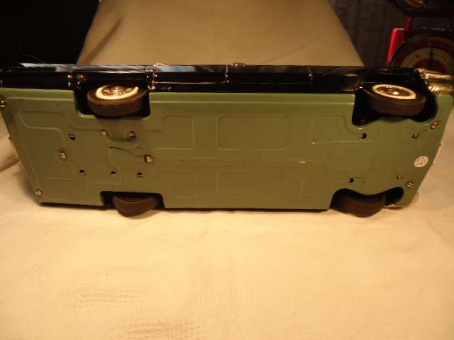 SSS Tokyo - Cadillac - 1961 - L 42cm, H 11cm W 15.5 cm - operational - Tin Plate