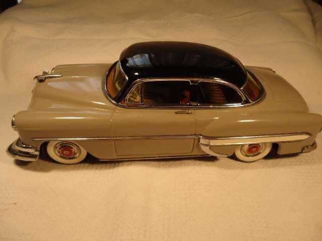 Marusan - Chevrolet - 28cm L. 13cm W + 9cm H,  - Restored - Friction stiff - Tin Plate